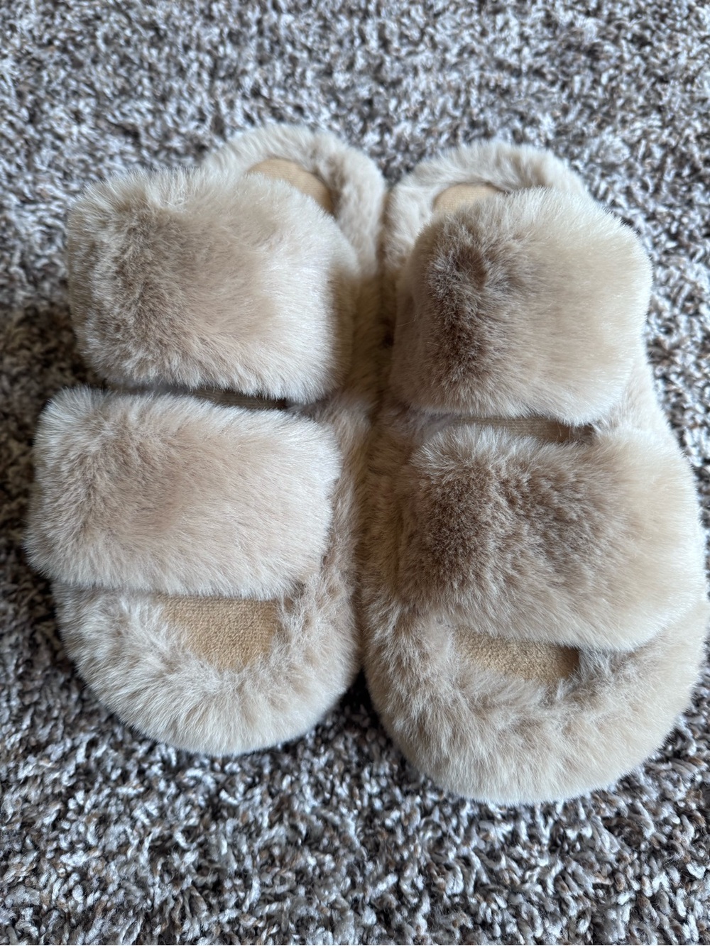 French Connection Slippers Open Toe Beige Faux Fur Size 8 9 NEW - Picture 2 of 5